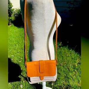 Fossil’s Woven Crossbody Bag w Leather Trim